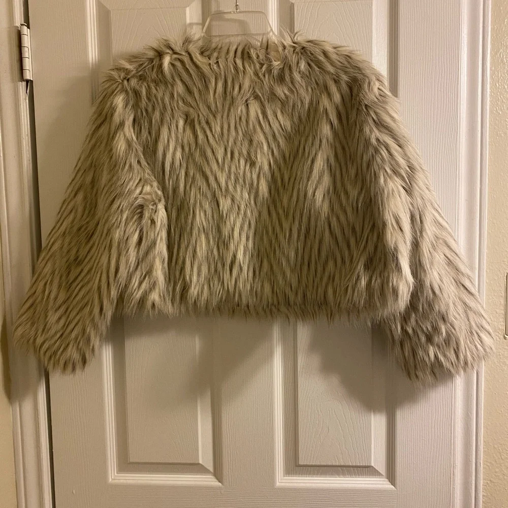 Crop fur jacket - Picture 4 of 4